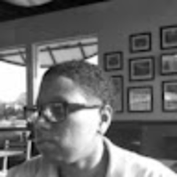 Meet your Posher, Lisa - Picture 1 of 1